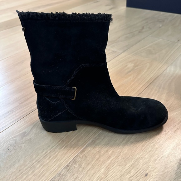 Cole Hann Short Black Waterproof Winter Boots Size 10 - Picture 4 of 5